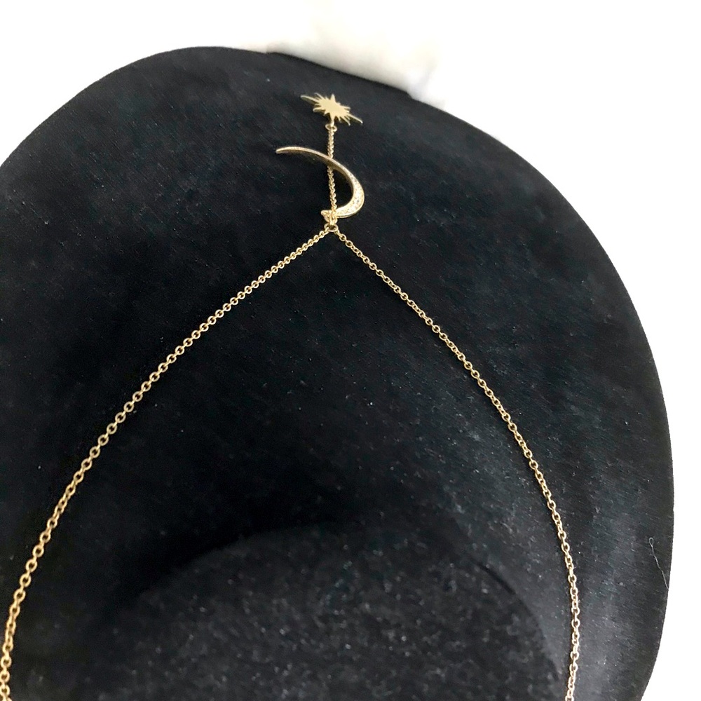 NEW, CELESTIAL NECKLACE WITH CRYSTAL MOON AND STAR - Picture 2 of 4